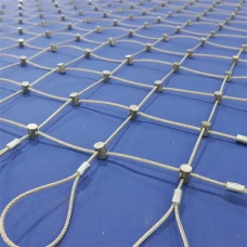 Сетка нержавеющая тросовая с параллельным узловым креплением и квадратной ячейкой Н2 7х7 AISI 316 20х20х1 мм